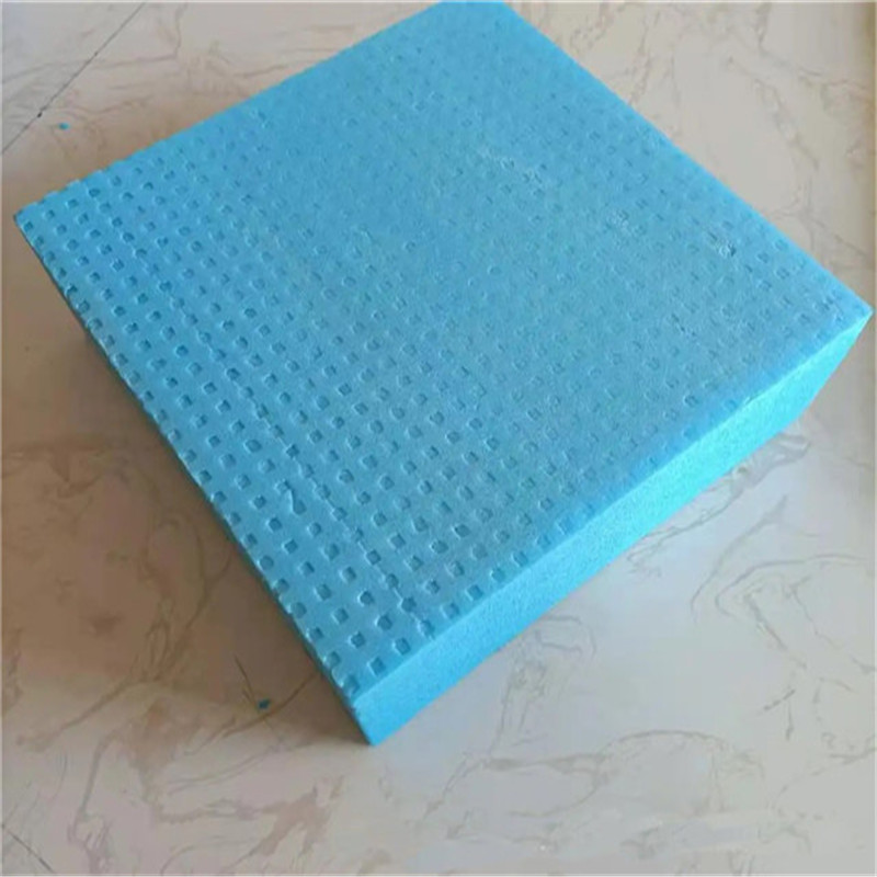 擠塑板長(zhǎng)期受潮后保溫性能會(huì)下降嗎？