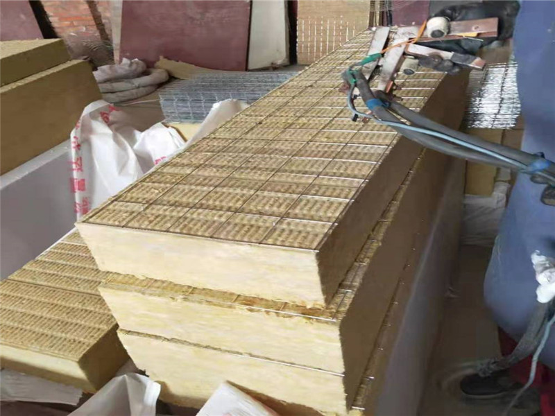 巖棉插絲板價格咨詢