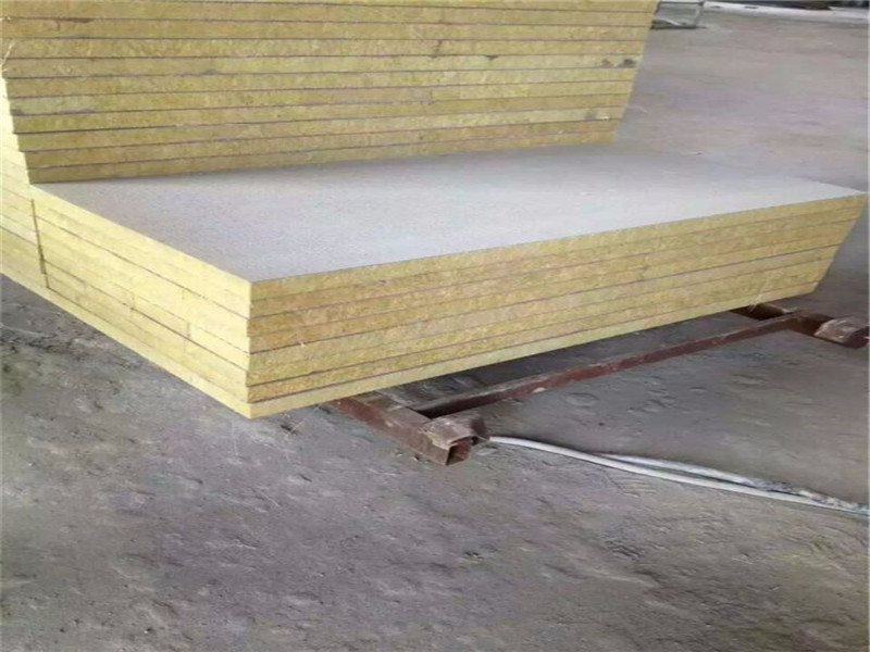 承德保溫巖棉復合板現(xiàn)貨