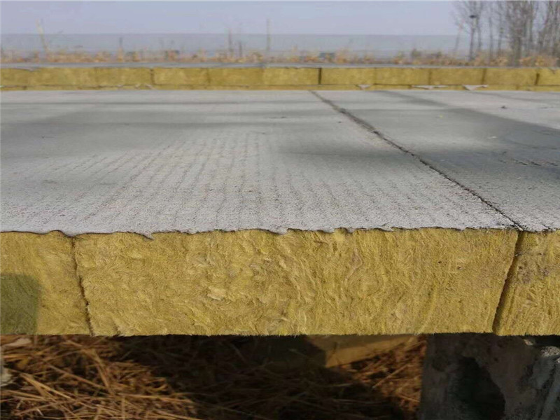 承德防火隔熱巖棉復(fù)合板直銷